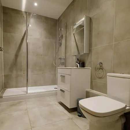 The Hidden Fishponds Gem Appartamento