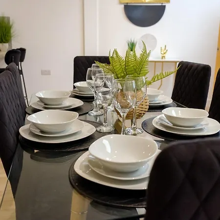 The Hidden Fishponds Gem Apartamento Bristol