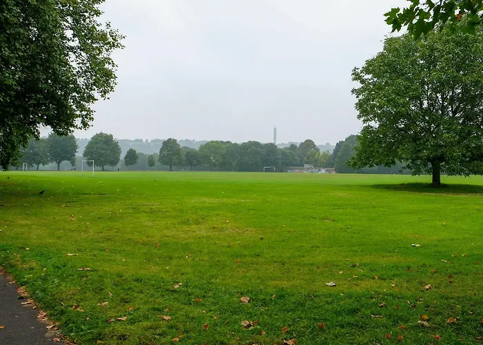 The Hidden Fishponds Gem * Bristol